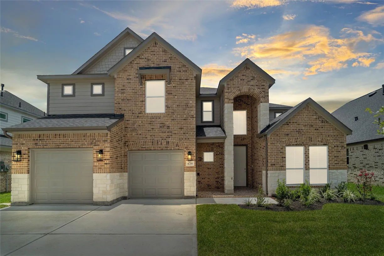 Houston Suburbs Real Estate | View 4718 Breezewood Drive | 4 Beds, 3 Baths