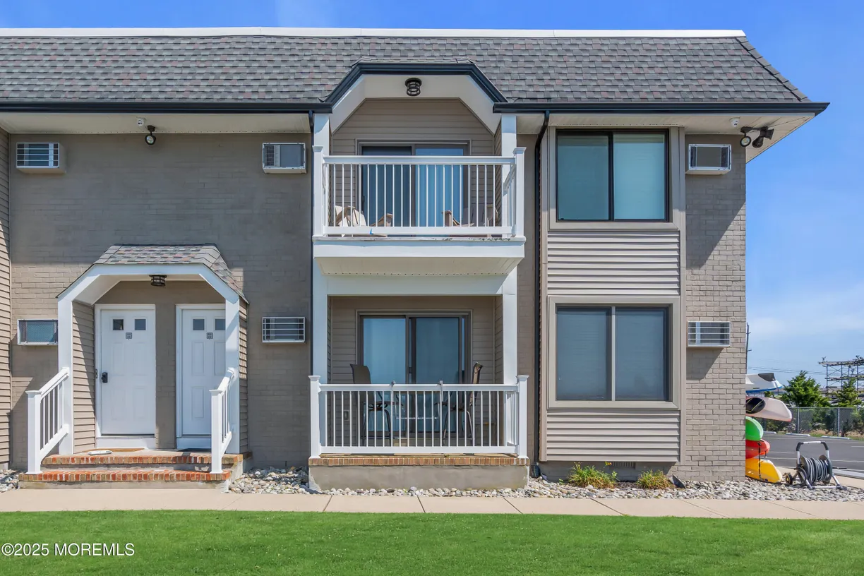 Rockland/Orange/NJ Real Estate | View 1382 Ocean Avenue Unit# B20 | room 1