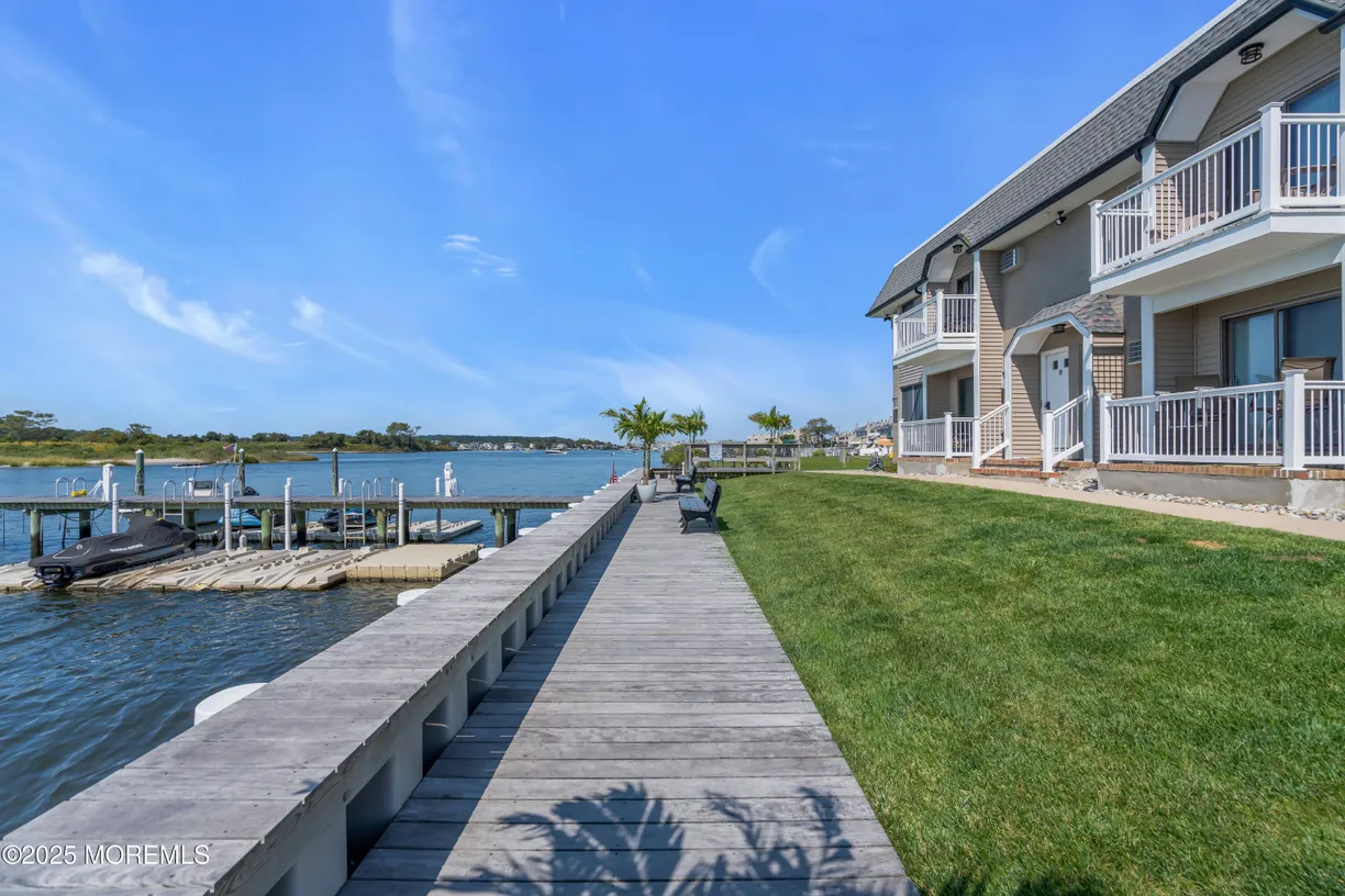 Rockland/Orange/NJ Real Estate | View 1382 Ocean Avenue Unit# B20 | room 2