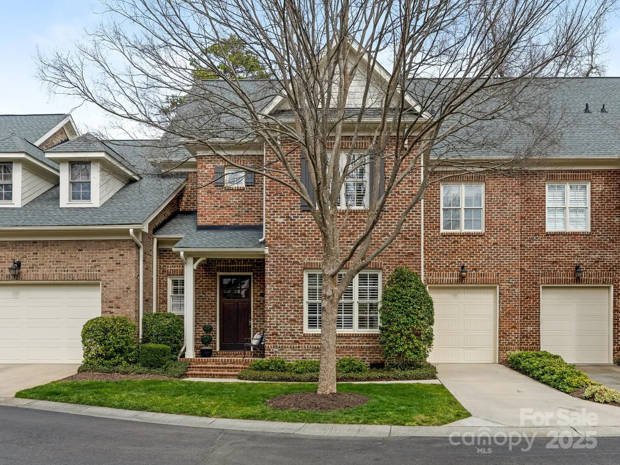 Charlotte Real Estate | View 261 Crownsgate Court | 3 Beds, 2 Baths