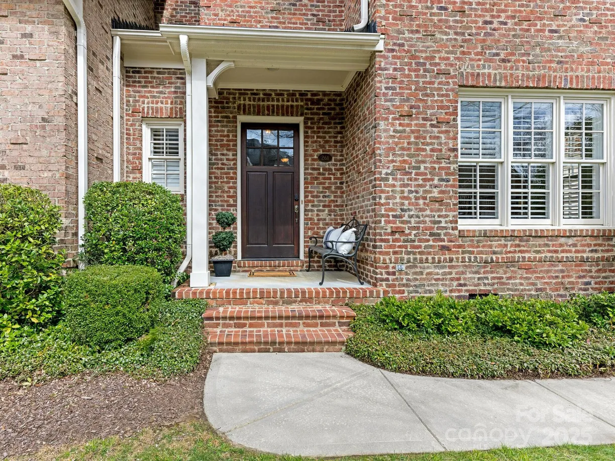 Charlotte Real Estate | View 261 Crownsgate Court | room 1