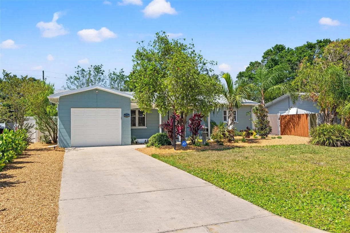Sarasota/St. Petersburg Real Estate | View 743 43rd Avenue Ne | 2 Beds, 2 Baths