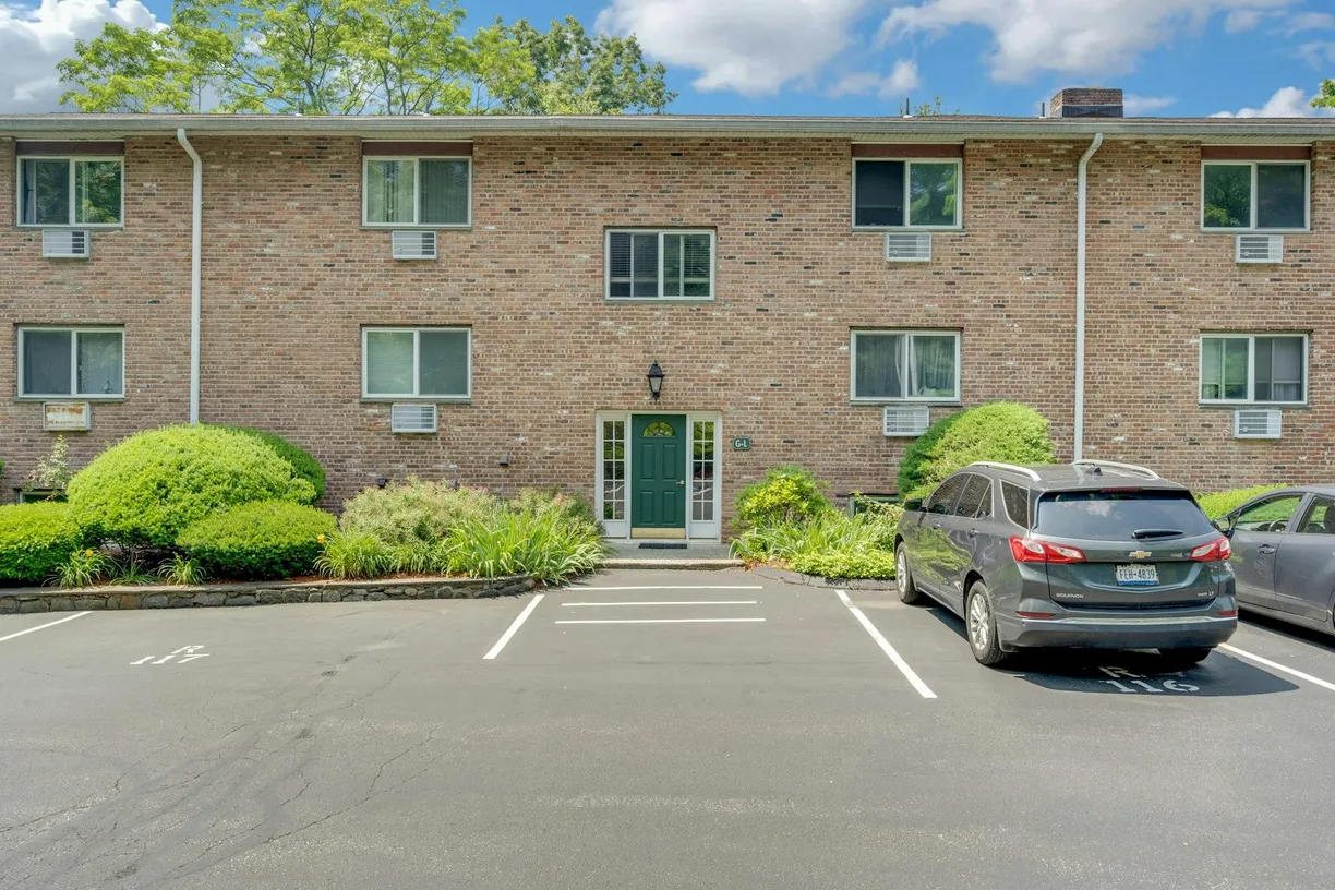 Westchester Real Estate | View 12 Scenic Drive #K | room 1