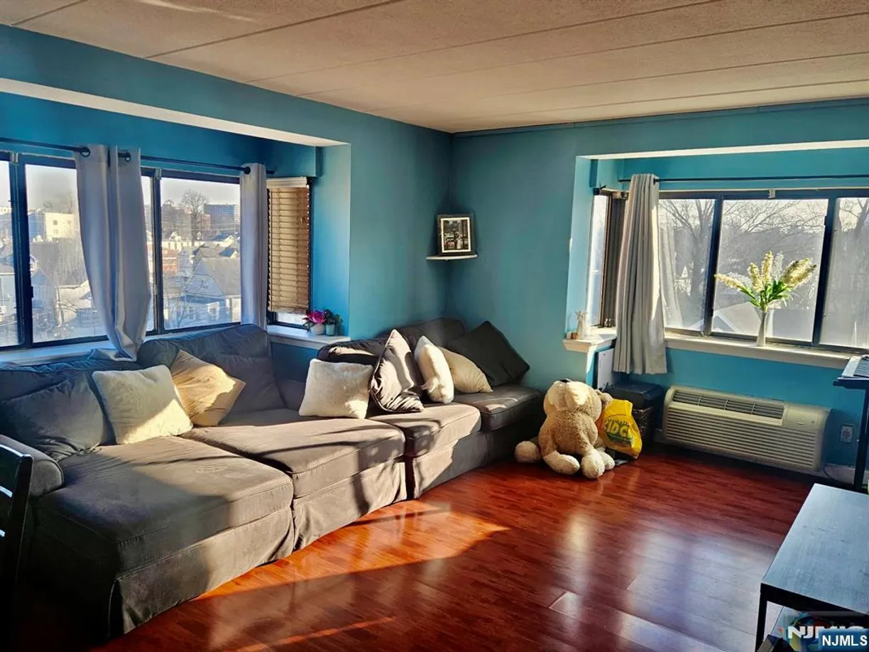 Bergen County Real Estate | View 5 Linden Street 5E | room 2