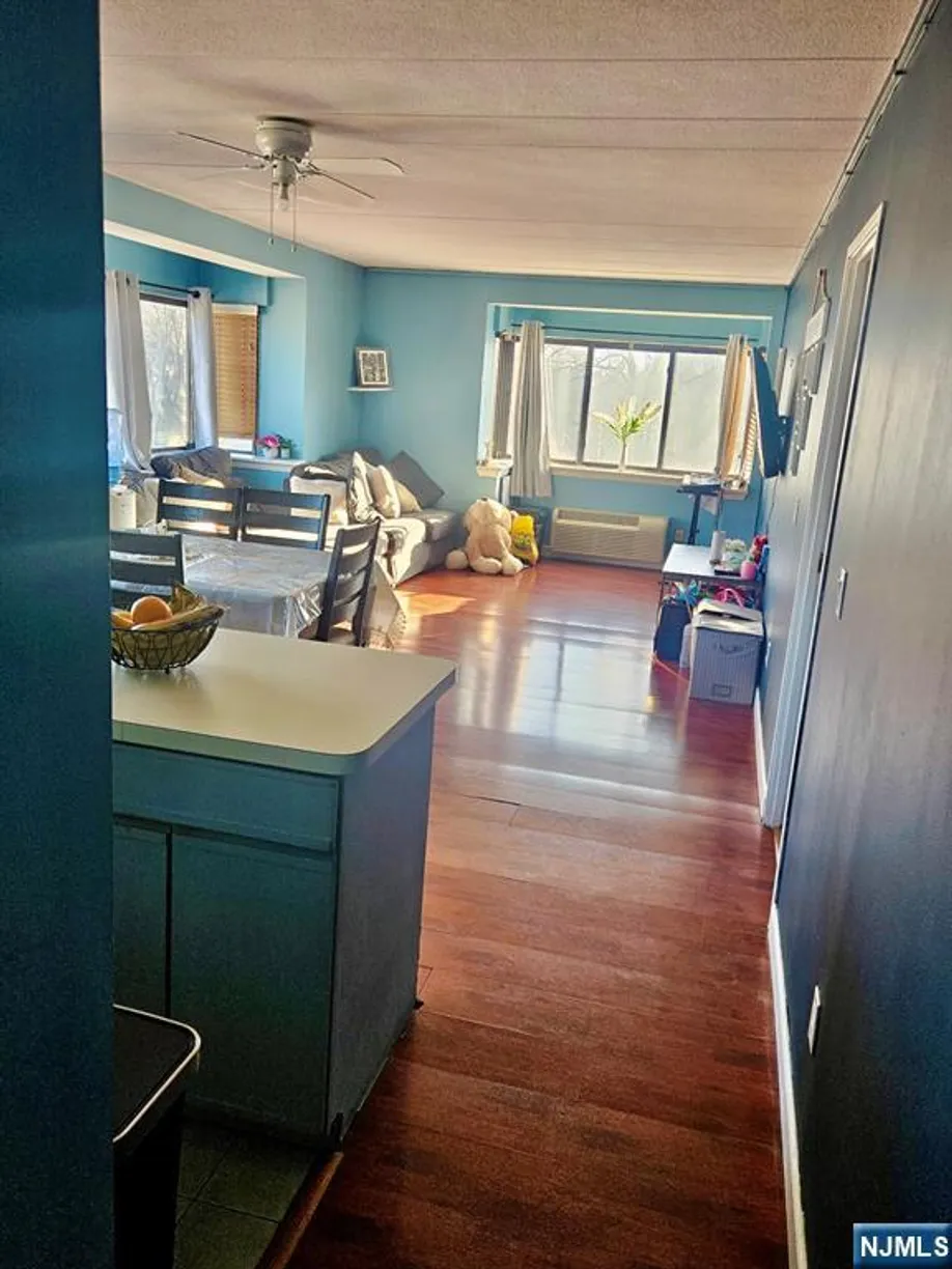 Bergen County Real Estate | View 5 Linden Street 5E | room 1