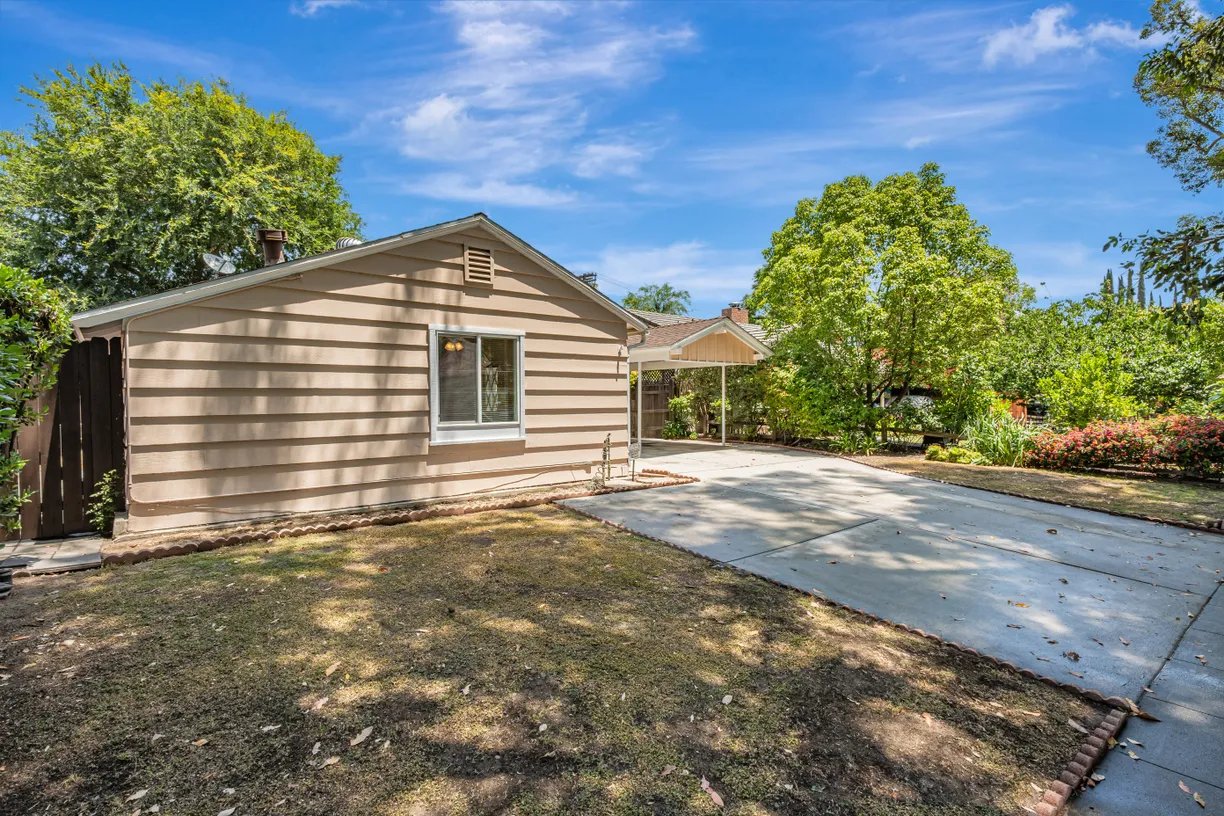 Northern California Real Estate | View 22125 Costanso Street | room 1