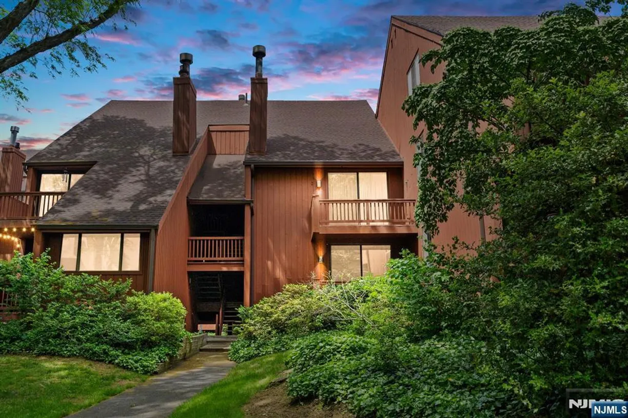 Bergen County Real Estate | View 506 Teal Plaza | 3 Beds, 2 Baths