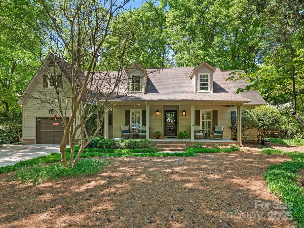 Charlotte Real Estate | View 5935 Winburn Lane | 3 Beds, 2 Baths