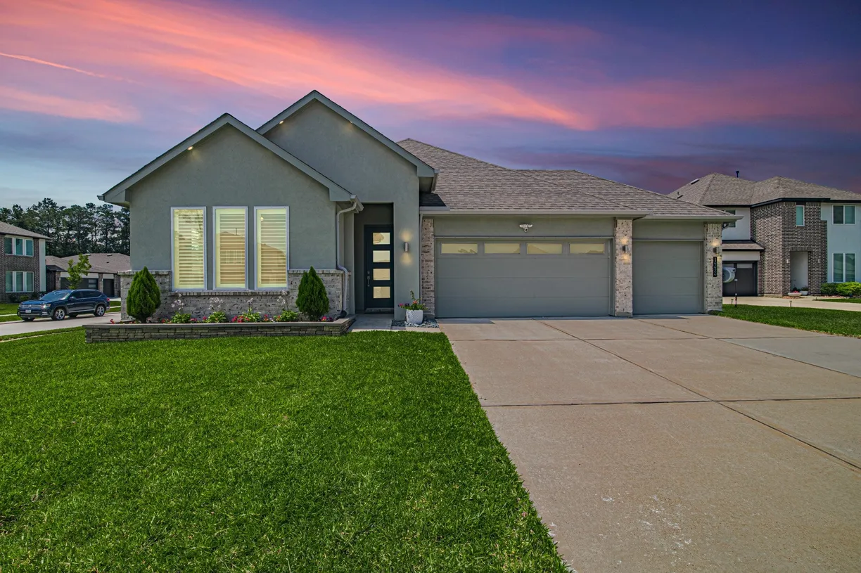 Houston Real Estate | View 14424 Tunnel Tree Court | 4 Beds, 3 Baths