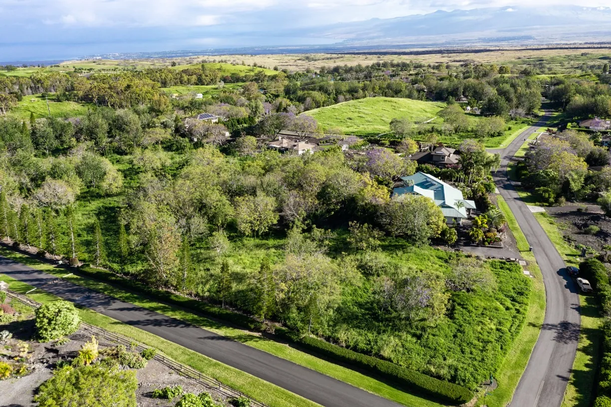 Hawaii Real Estate | View 51 PUU KAMANU LN | room 4 | View 5