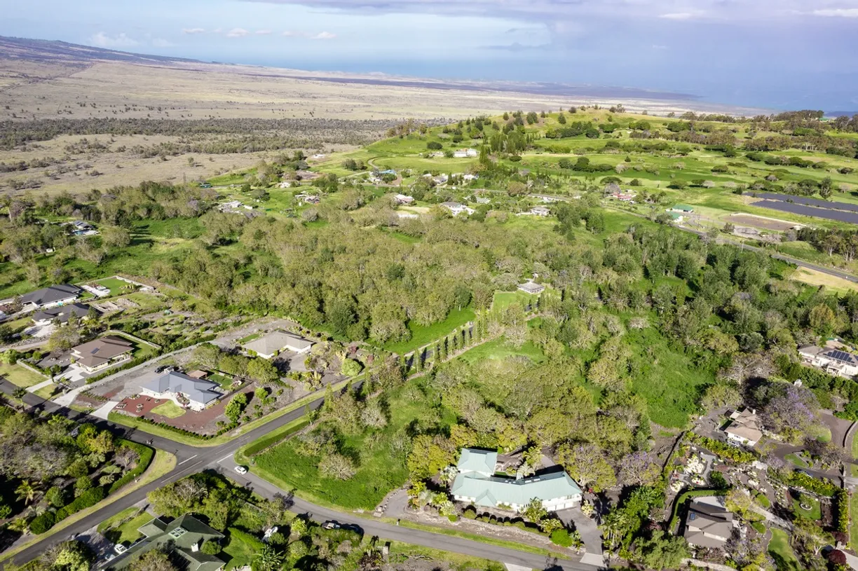 Hawaii Real Estate | View 51 PUU KAMANU LN | room 8 | View 9