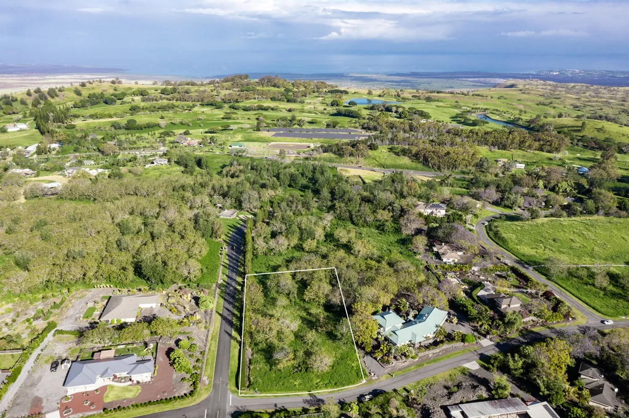 Hawaii Real Estate | View 51 PUU KAMANU LN | room 5 | View 6