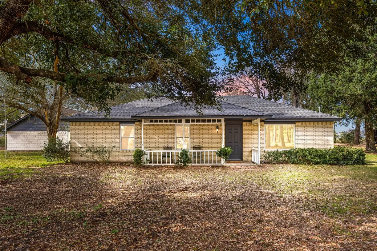Houston Suburbs Real Estate | View 19515 Lindsey Road | 3 Beds, 3 Baths