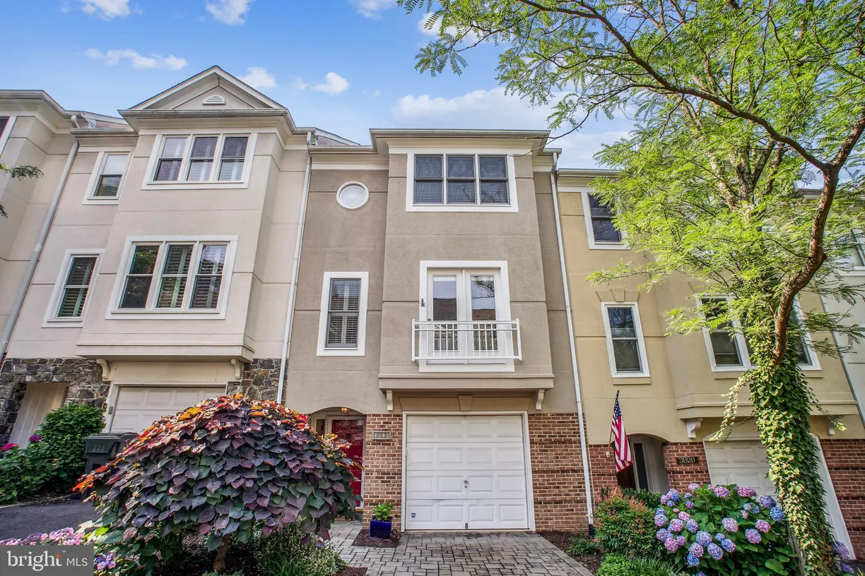 Washington Metro Area Real Estate | View 3818 White Post Court | room 1
