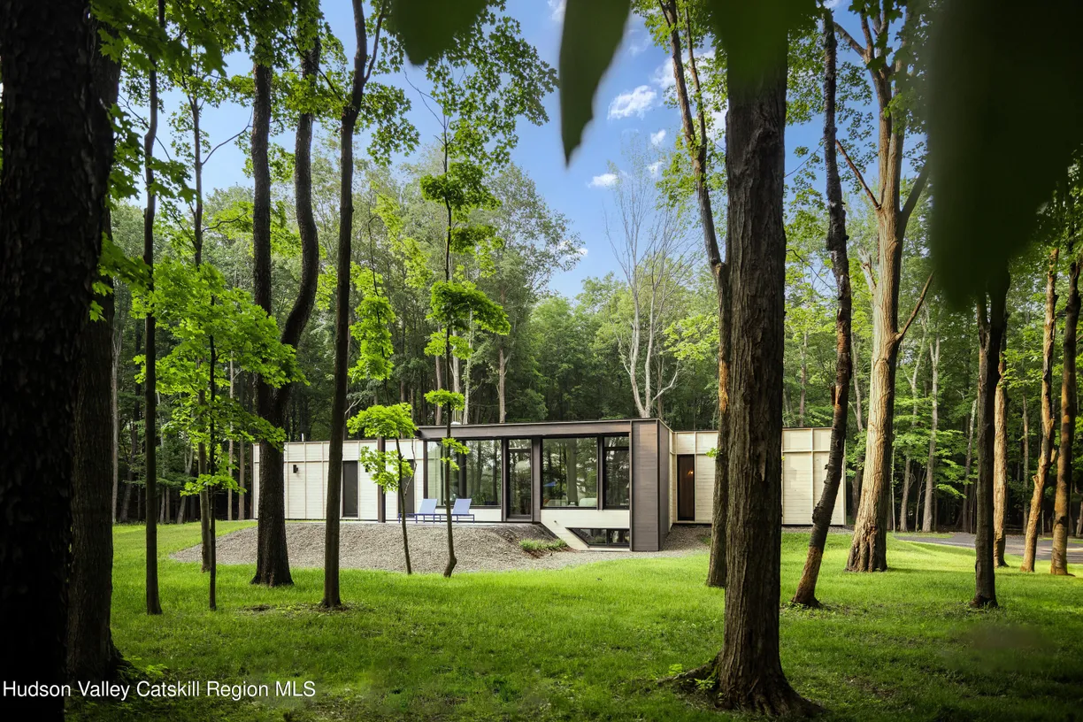 Hudson Valley Real Estate | View 8 Accurso Road | room 1