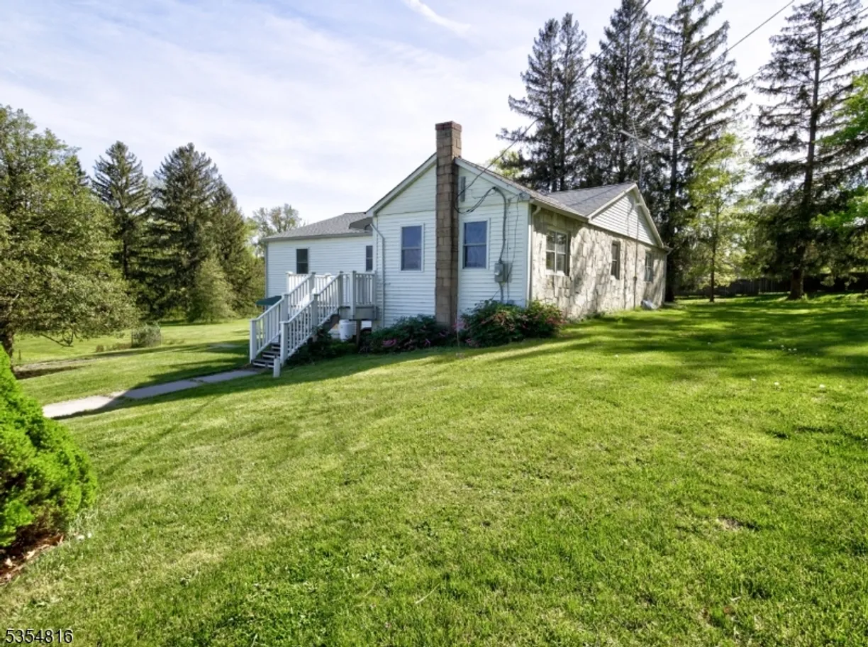 Central NJ/Bucks County, PA Real Estate | View 111 Harmony School Rd | 3 Beds, 1 Bath