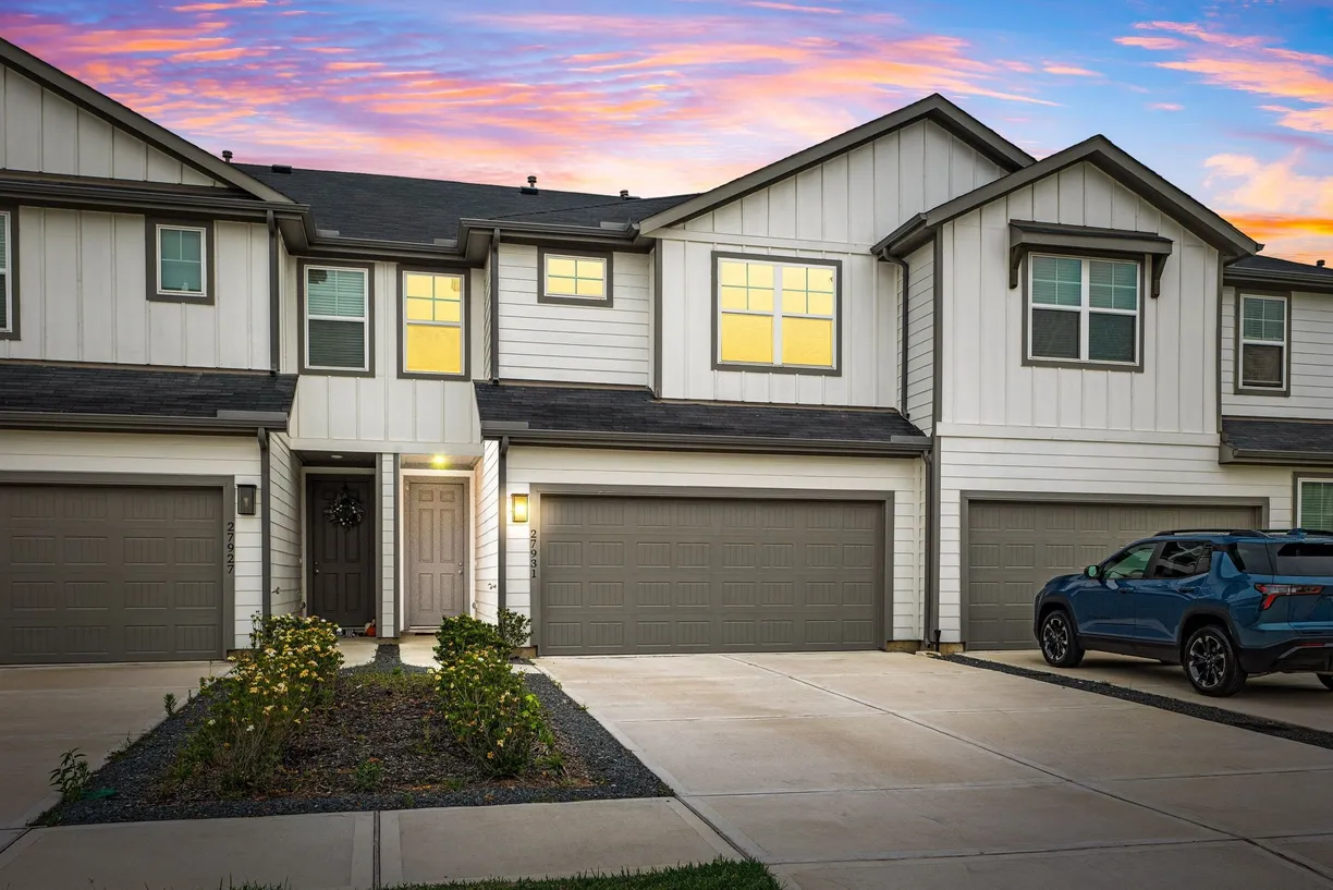 Houston Suburbs Real Estate | View 27931 Western Creek Court | room 1