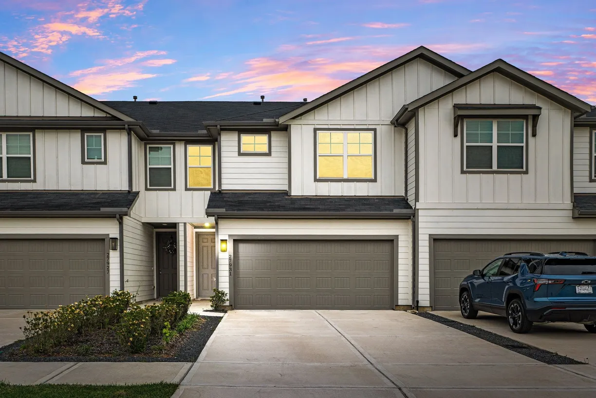 Houston Suburbs Real Estate | View 27931 Western Creek Court | 3 Beds, 2 Baths