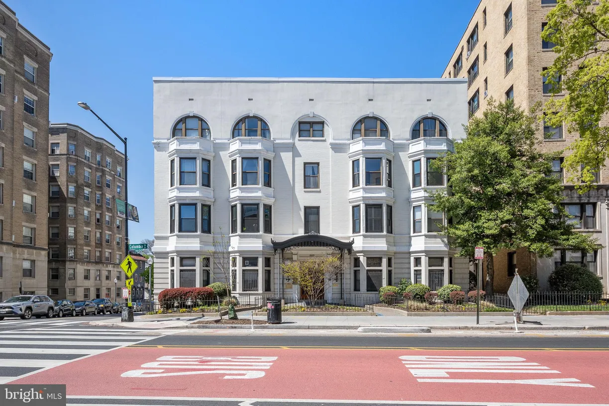 Washington Metro Area Real Estate | View 1669 Columbia Road NW Unit# 211 | 2 Beds, 1 Bath