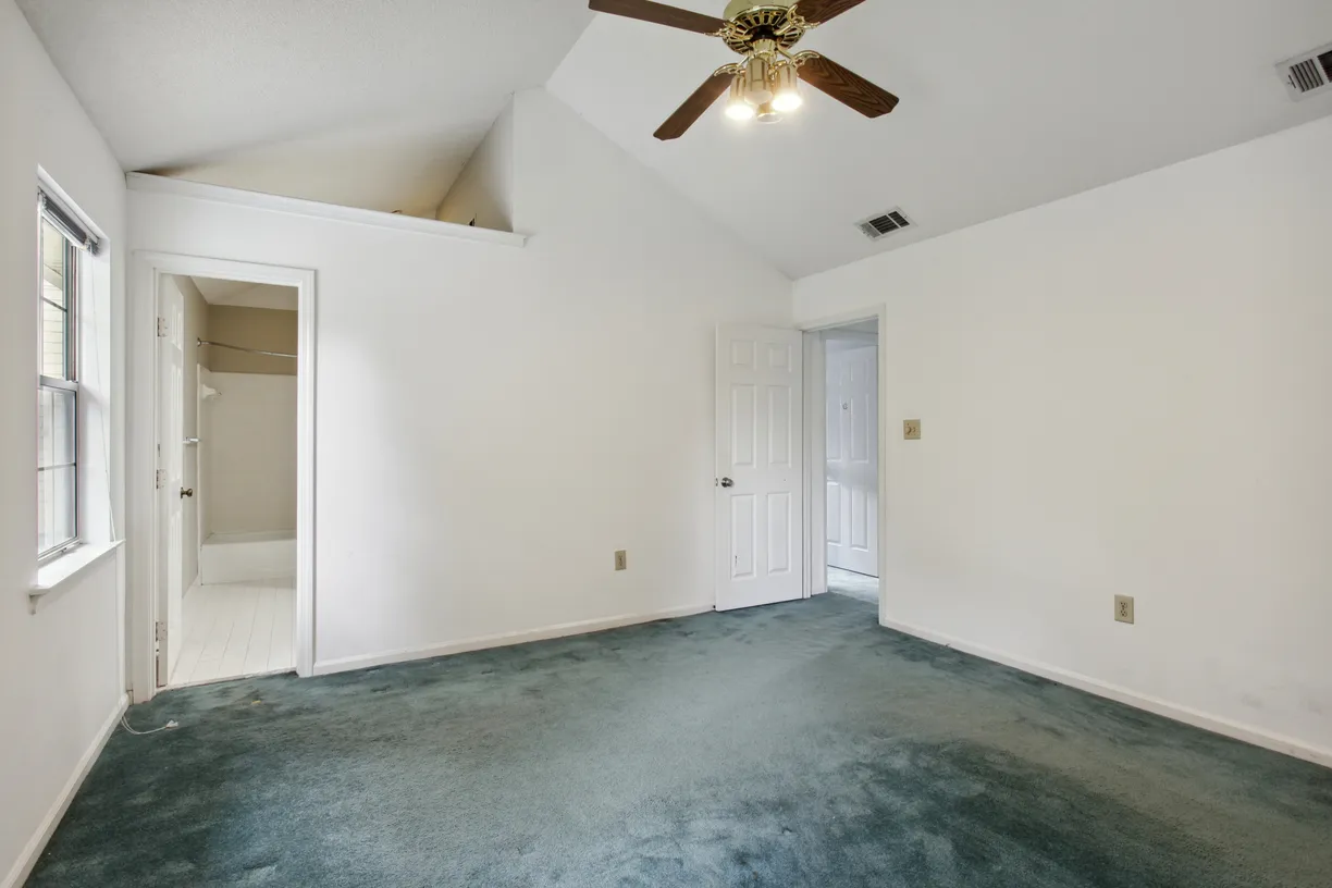 Savannah Real Estate | View 21 River Bluff Drive | room 9 | View 10