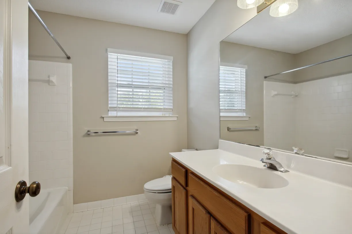 Savannah Real Estate | View 21 River Bluff Drive | room 7 | View 8