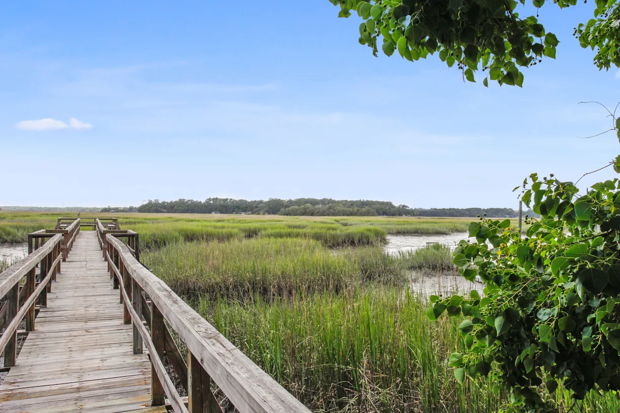 Savannah Real Estate | View 21 River Bluff Drive | room 13 | View 14