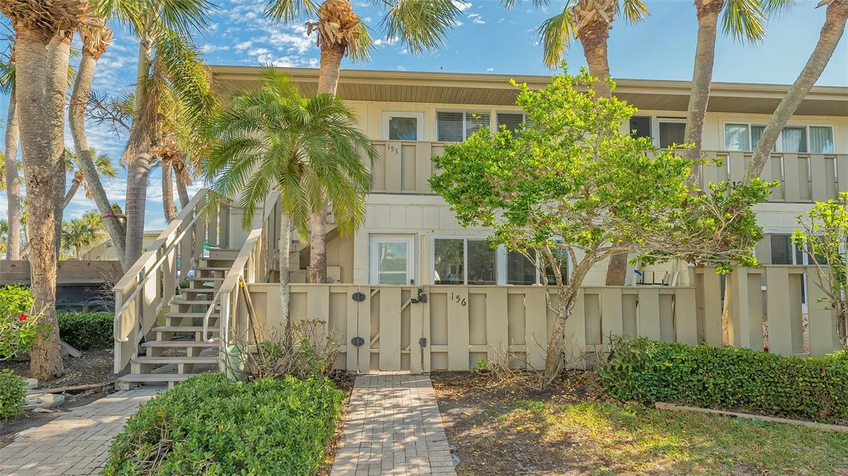 Sarasota/St. Petersburg Real Estate | View 6750 Gulf Of Mexico Drive #153 | room 2