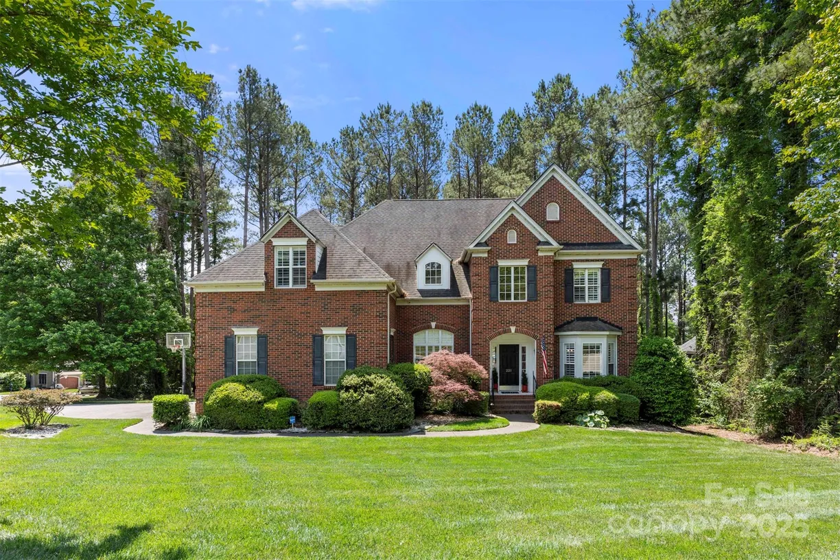 Charlotte Real Estate | View 221 Silvercliff Drive | room 1