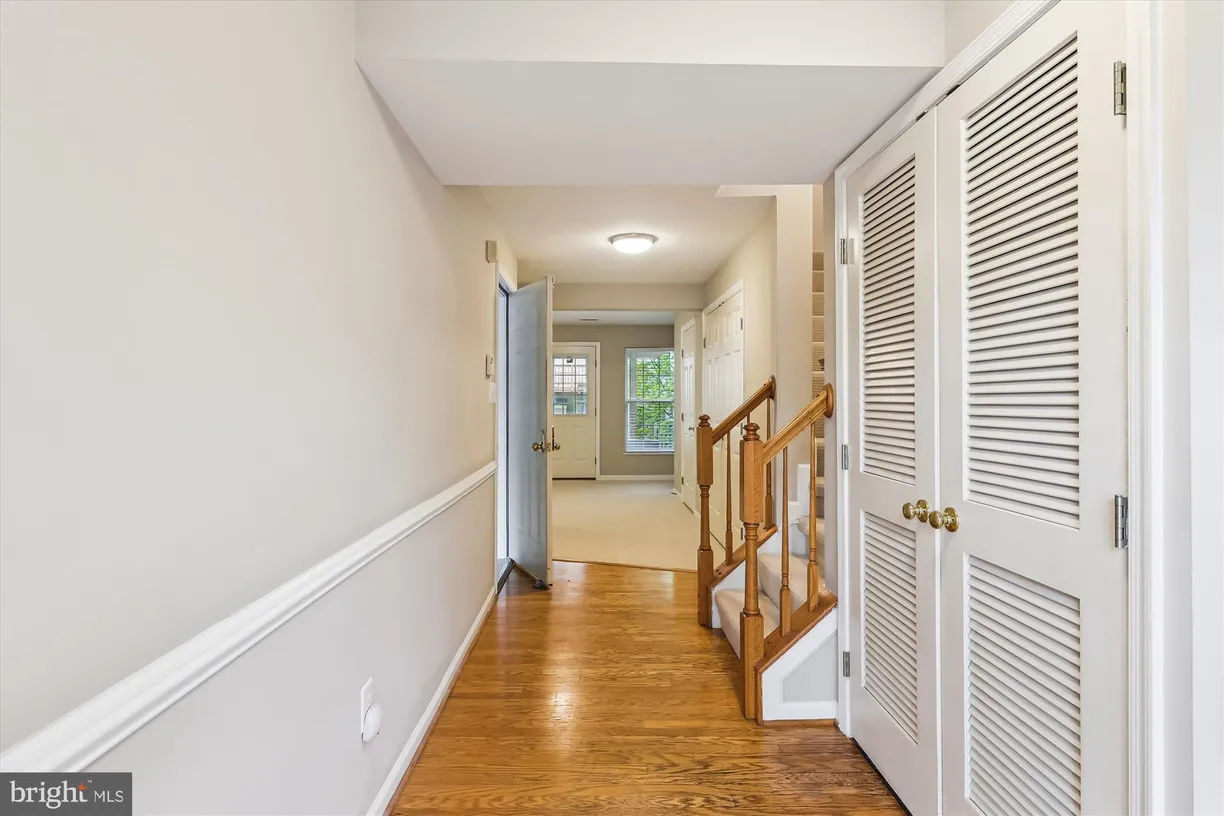 Washington Metro Area Real Estate | View 46703 Cavendish Square | room 2