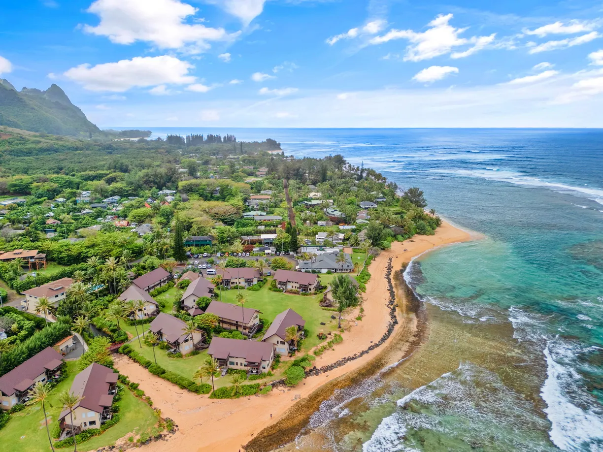 Hawaii Real Estate | View 5-7130 KUHIO HWY, #M4 | 2 Beds, 1 Bath