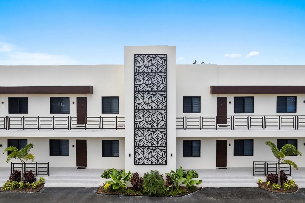 Bahamas Real Estate | View West Bay Street Condos #3 | 3 Beds, 2 Baths