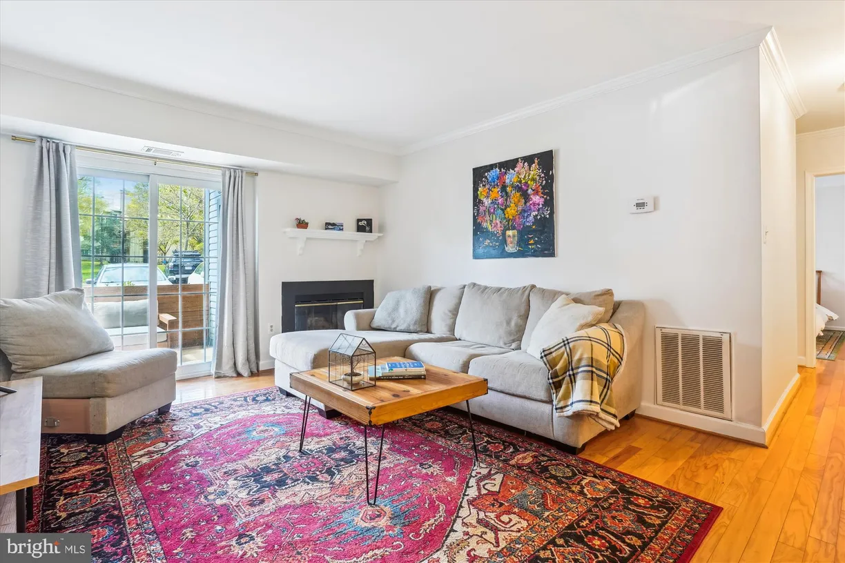 Washington Metro Area Real Estate | View 6905 Victoria Drive Unit# A | room 1