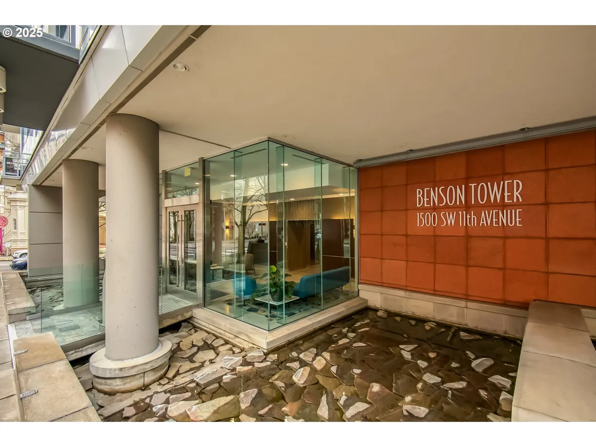 Portland, OR Real Estate | View 1500 SW 11th Ave #206 | room 1