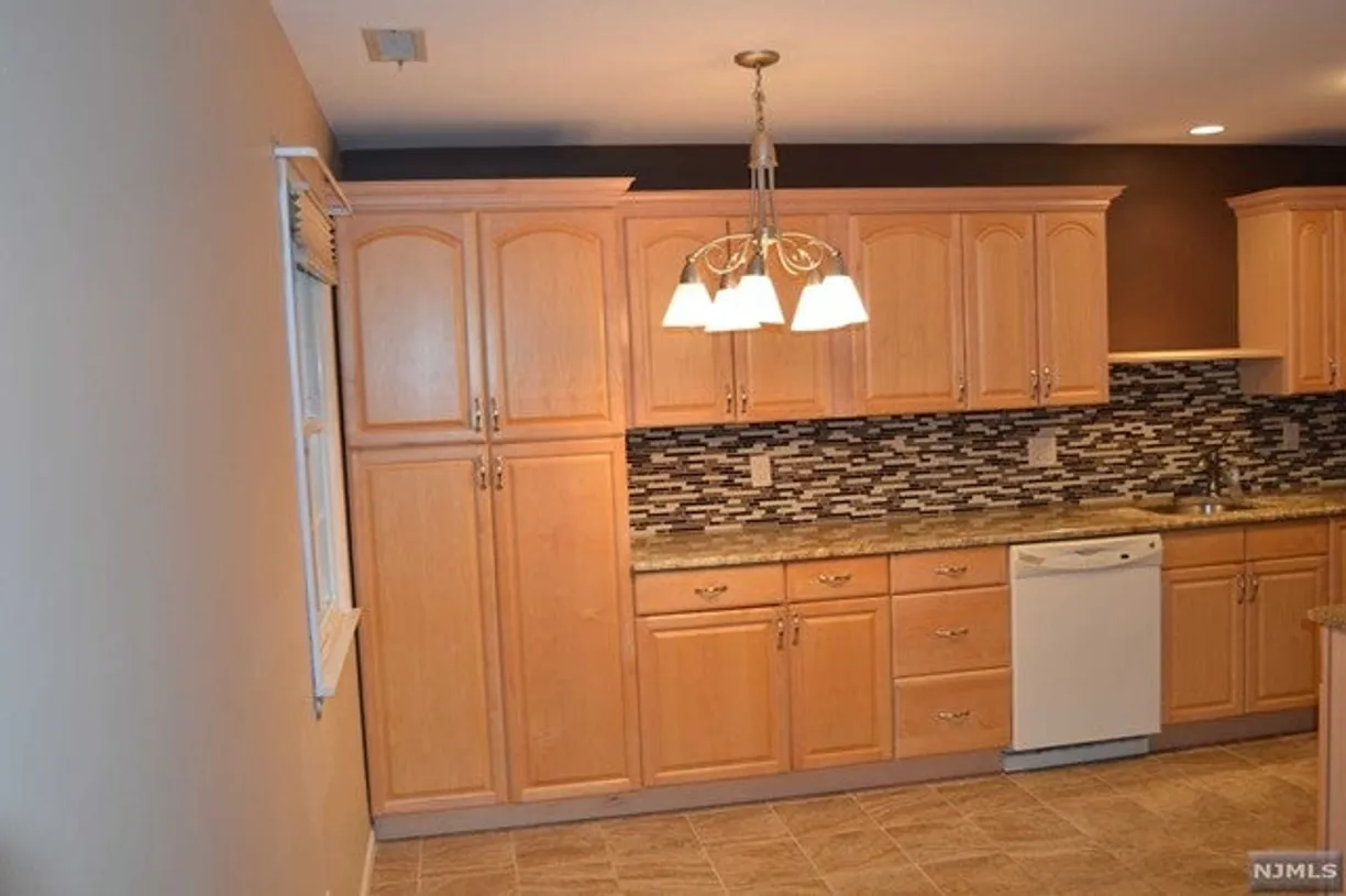 Bergen County Real Estate | View 265 Collignon Way 3b | room 2