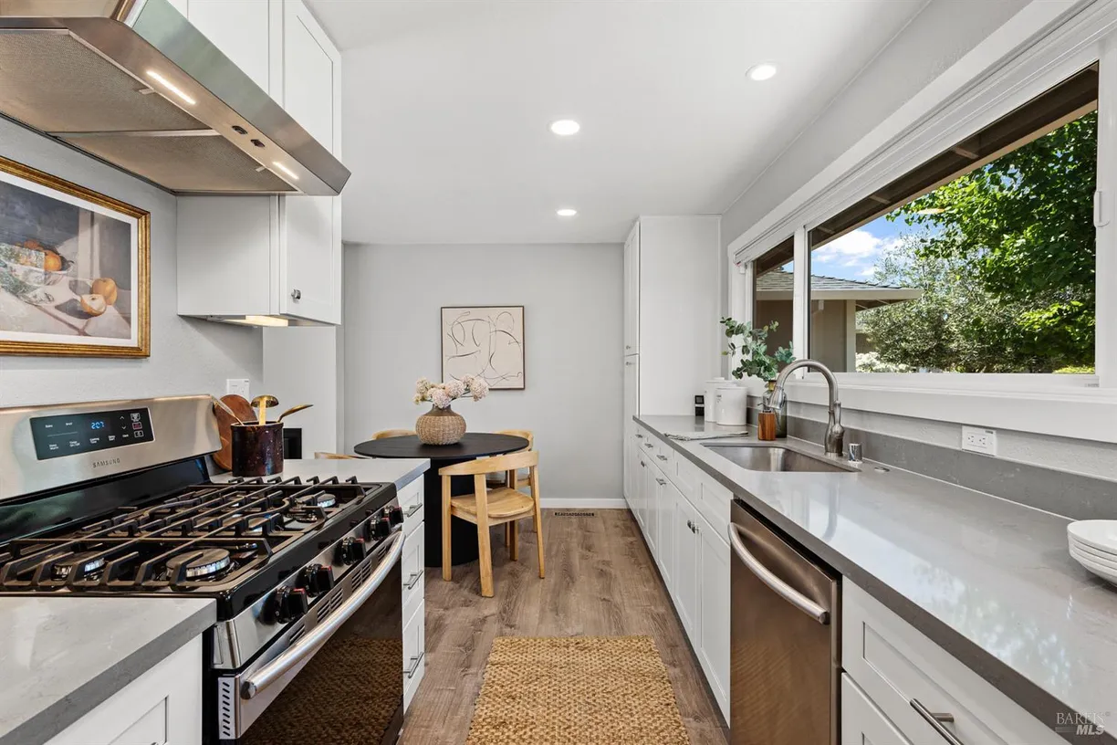 Northern California Real Estate | View 224 Mountain View Drive | room 2
