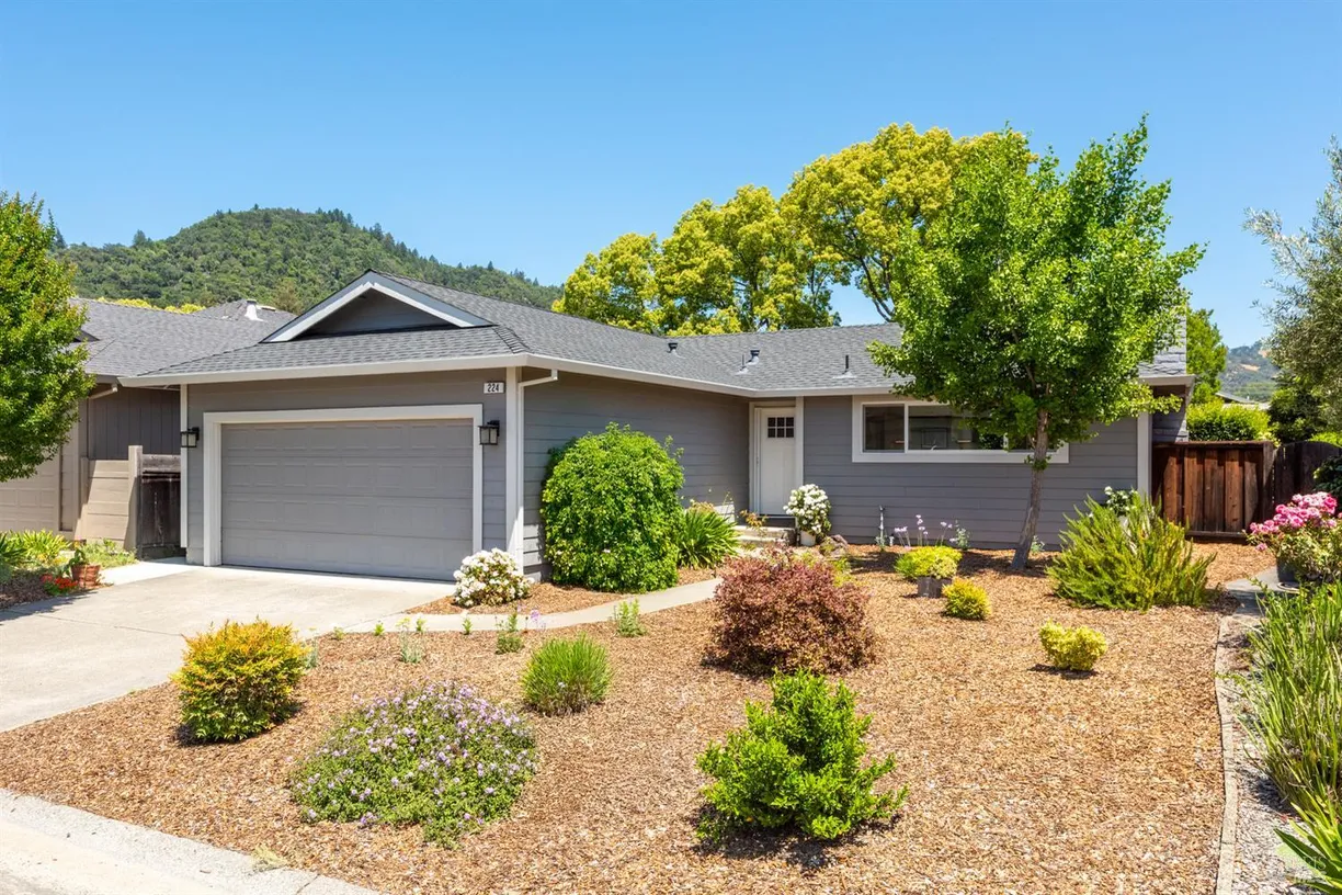 Northern California Real Estate | View 224 Mountain View Drive | 2 Beds, 1 Bath