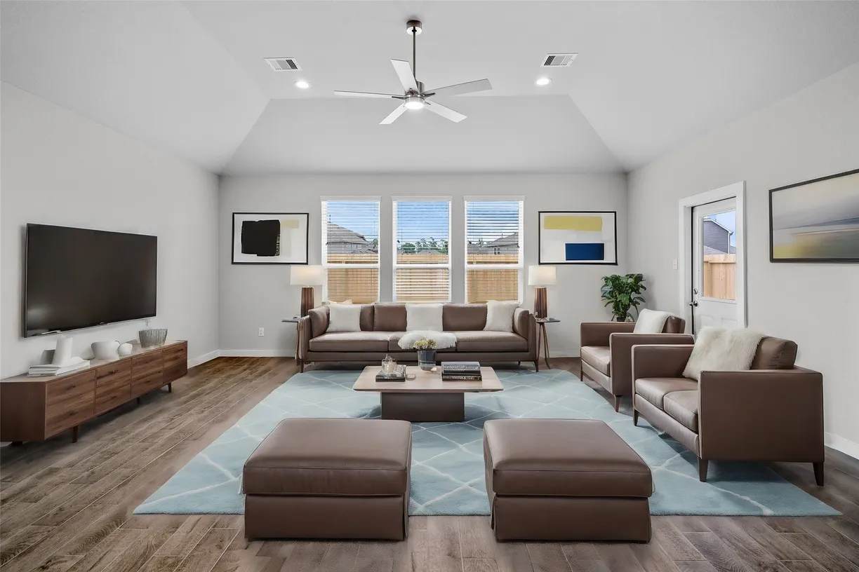 Houston Suburbs Real Estate | View 325 East Tranquil Fields Lane | room 2