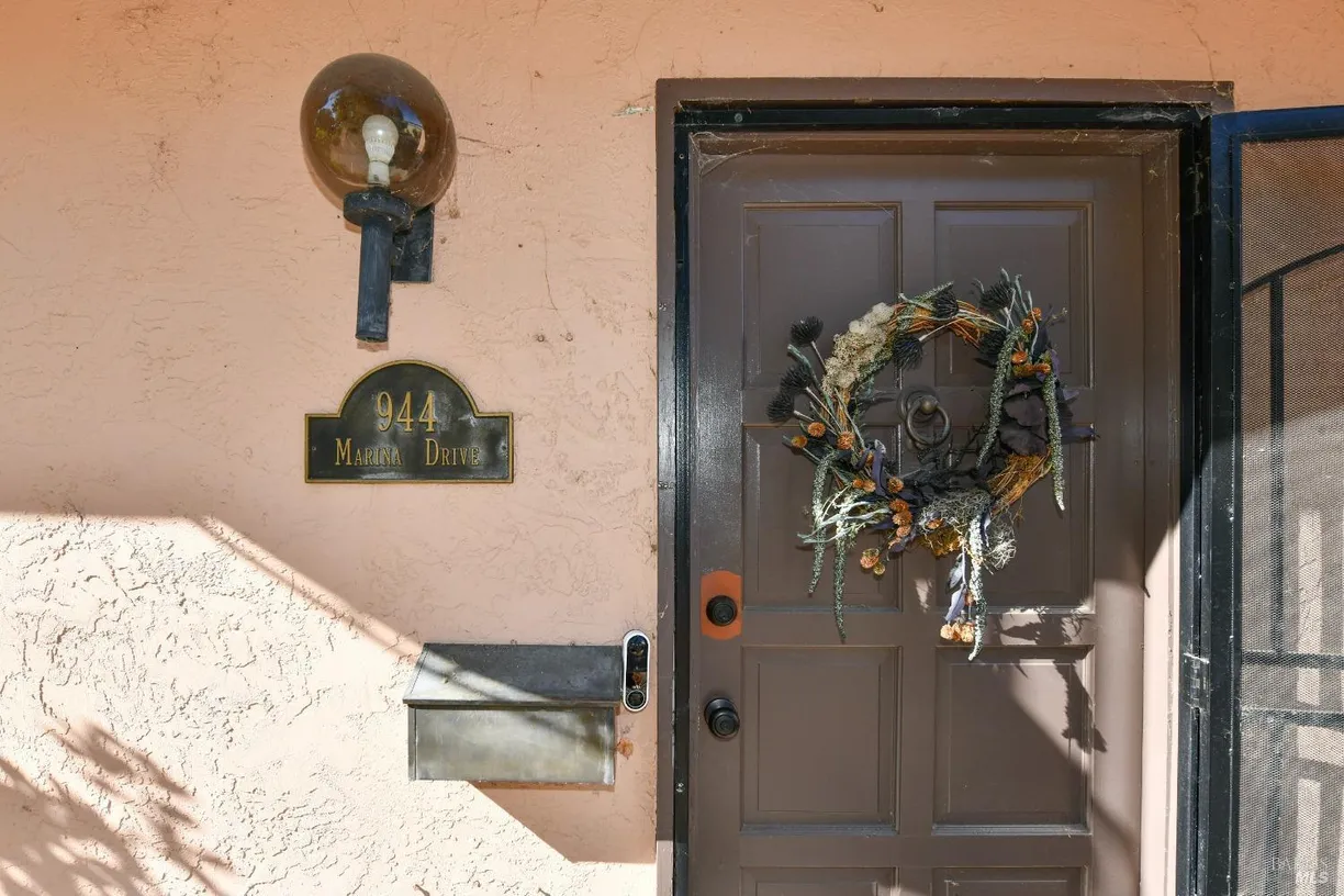 Northern California Real Estate | View 944 Marina Drive | 3 Beds, 2 Baths