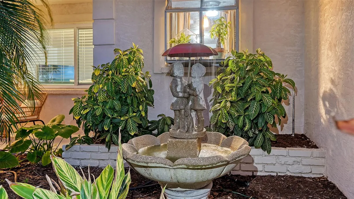Sarasota/St. Petersburg Real Estate | View 2651 Leafy Lane | room 2