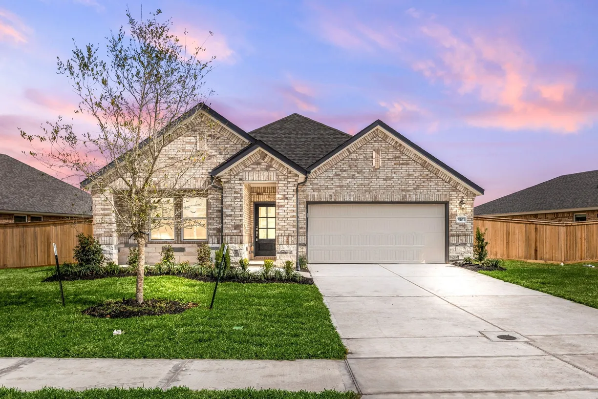 Houston Suburbs Real Estate | View 5103 Magnolia Springs Drive | 4 Beds, 3 Baths