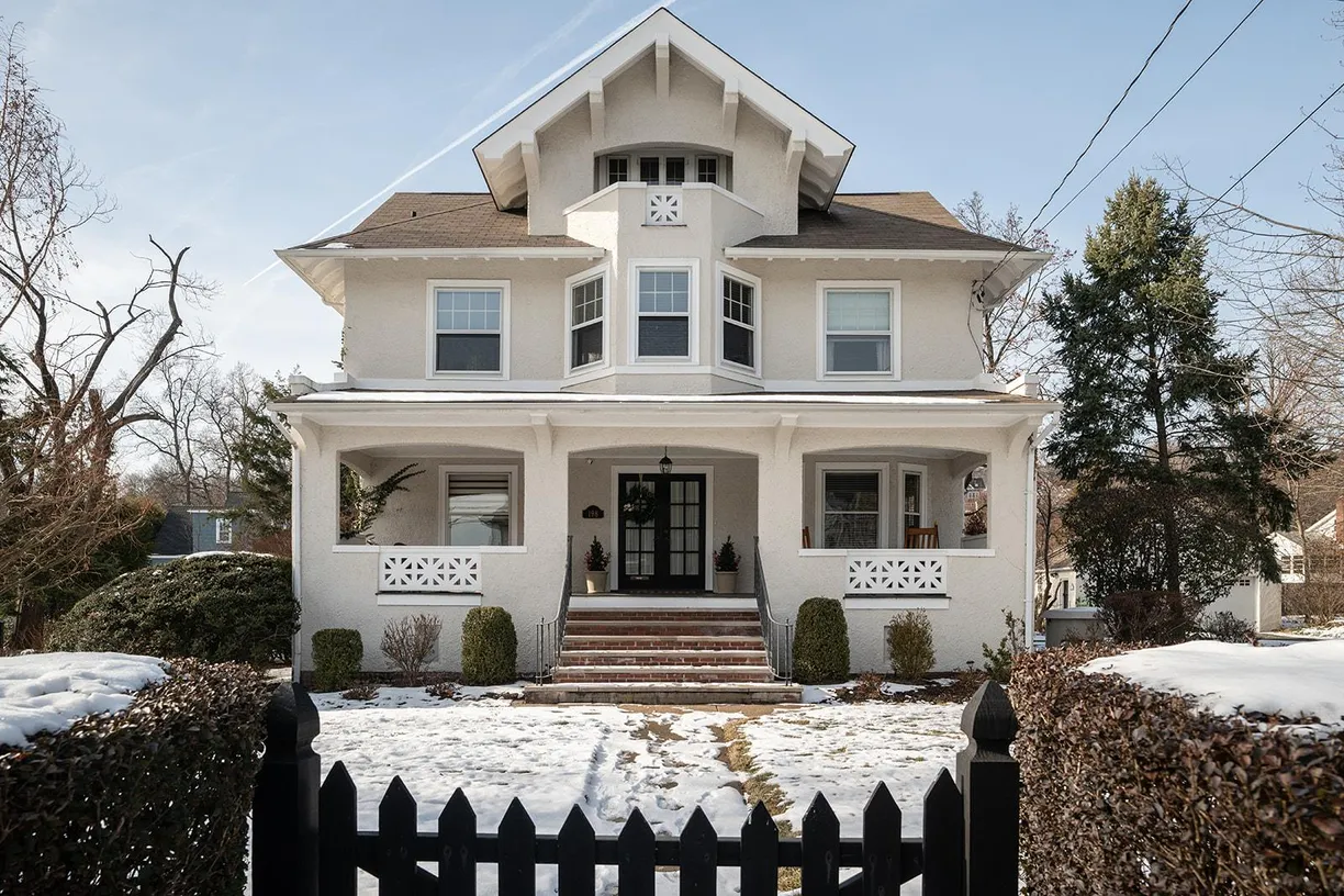 Rockland/Orange/NJ Real Estate | View 198 N Broadway | 4 Beds, 3 Baths