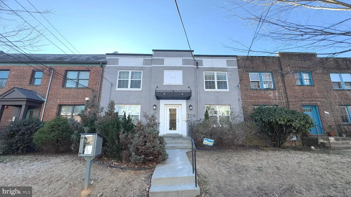 Washington Metro Area Real Estate | View 709 Jackson Street NE Unit# 1 | room 1