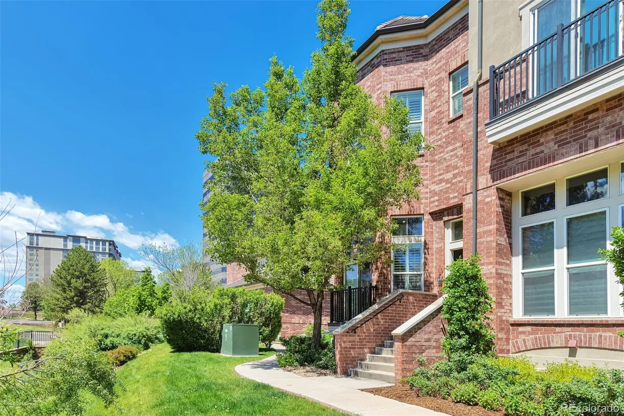Denver Real Estate | View 5426 DTC Parkway | 3 Beds, 3 Baths