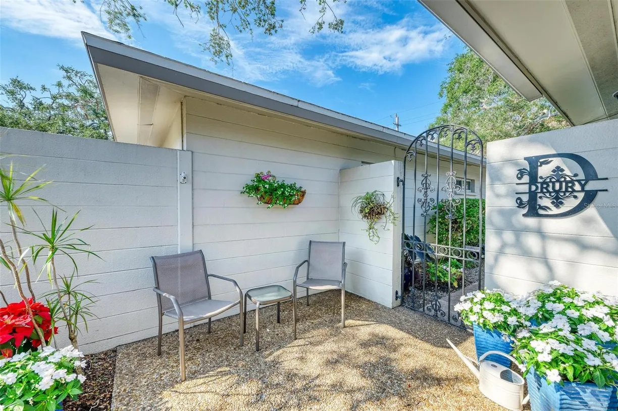 Sarasota/St. Petersburg Real Estate | View 6005 Midnight Pass Road #N8 | room 1