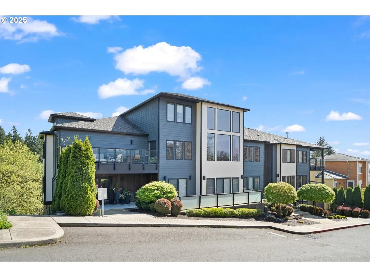 Portland, OR Real Estate | View 3034 NW Montara Loop #104 | 2 Beds, 2 Baths