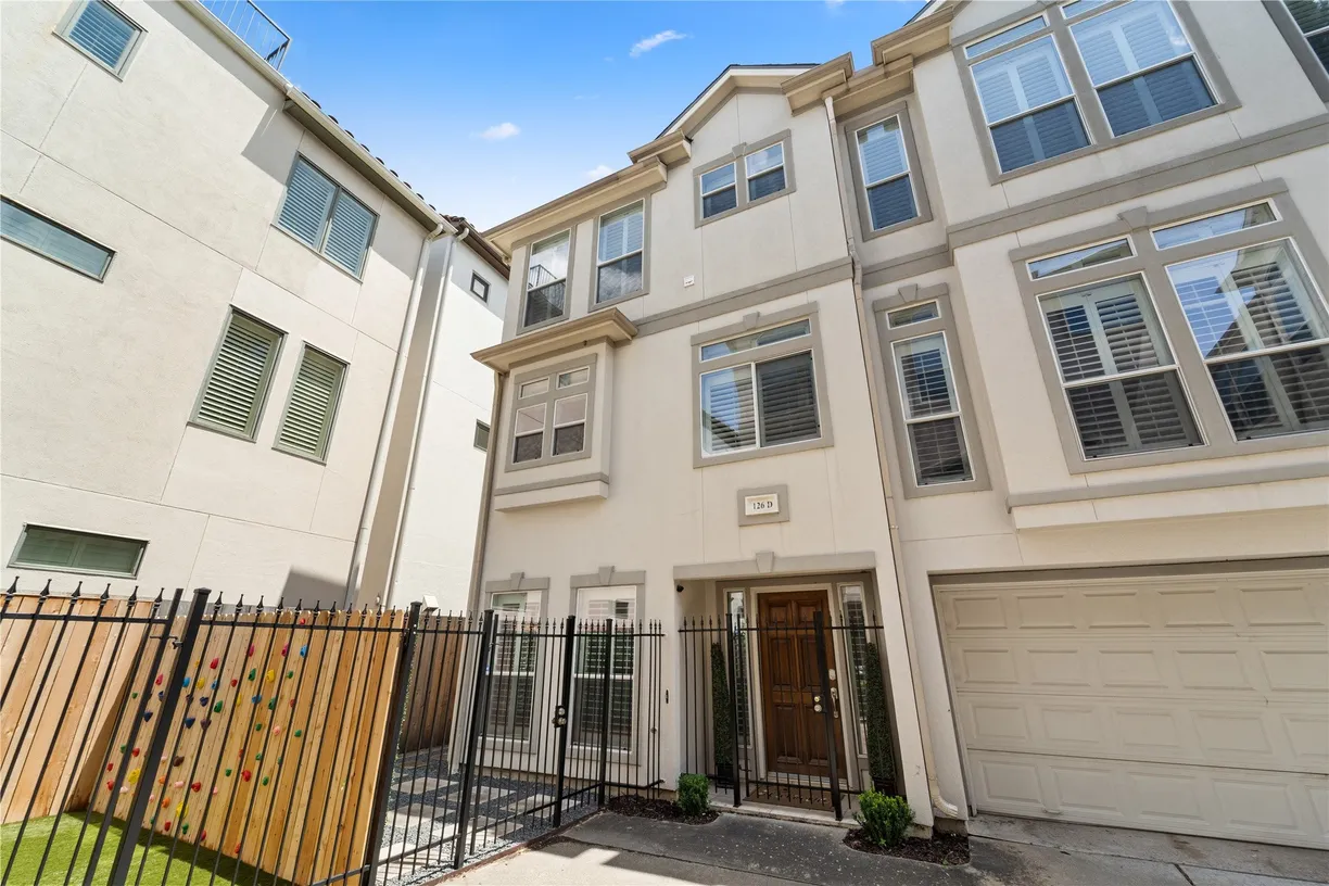 Houston Real Estate | View 126 Detering Street #D | 3 Beds, 3 Baths