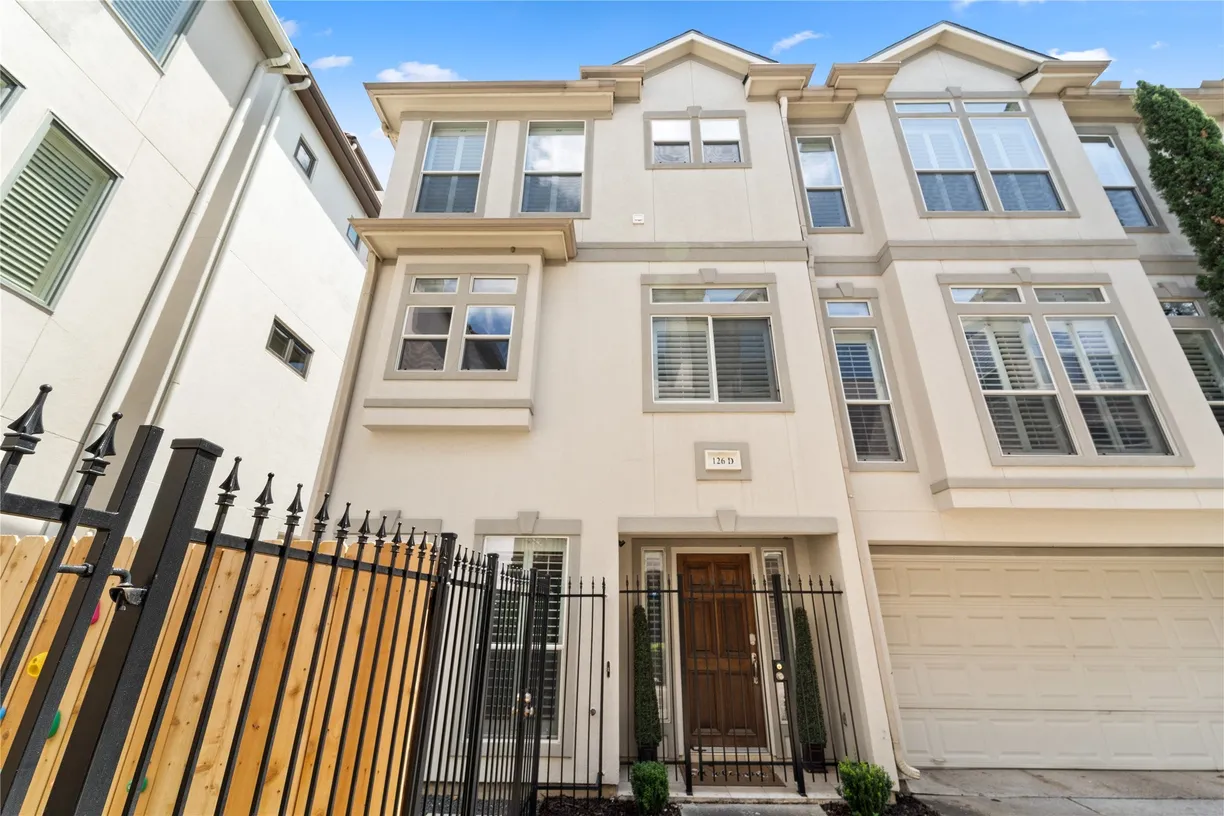 Houston Real Estate | View 126 Detering Street #D | room 1