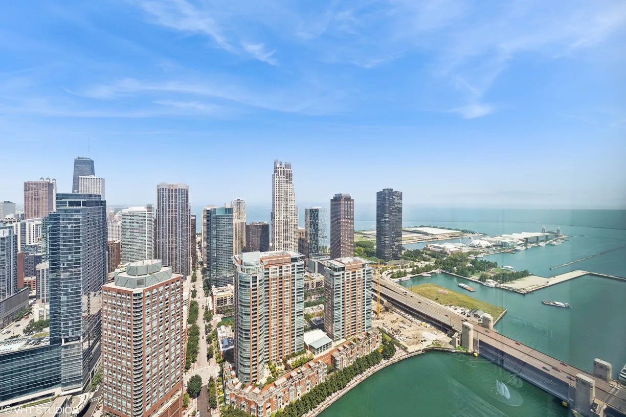 Chicago Real Estate | View 363 E Wacker, 4304 | room 2