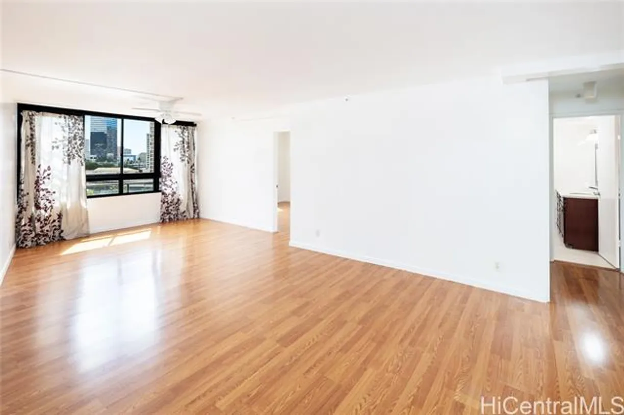 Hawaii Real Estate | View 750 Kaheka Street, #607 | room 2