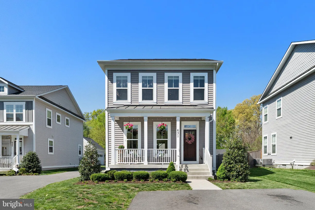 Washington Metro Area Real Estate | View 631 E G Street E | 5 Beds, 3 Baths
